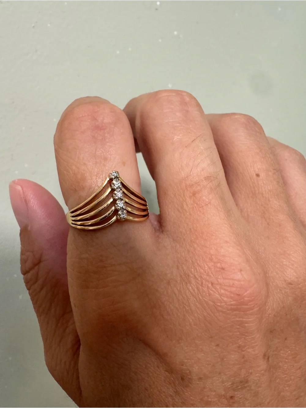 Vintage 10 KT Gold Diamond Ring - Picture 2 of 4